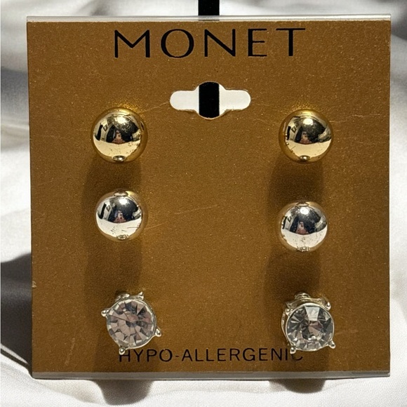 🛍️3 for $25🛍️ Monet Gold & Silver Tone Studs & CZ Earrings - Picture 1 of 4